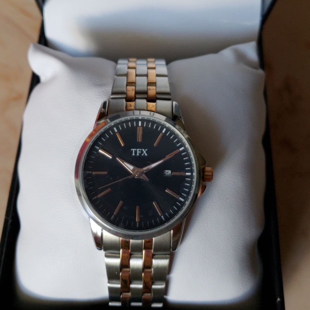 *NWT* 🎉Host Pick Womens silver and gold TFX watch